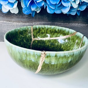 Kintsugi Bowl, Kintsugi Cyprus Green Bowl,  Gift for Her, Kintsugi Green Gem Bowl, Home Decor, Handmade Gifts, Kintsugi Emerald Green Bowl