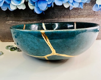 Szmaragdowa misa Kintsugi, ręcznie robiona ceramika dekoracyjna, prezent na rocznicę, prezent dla niej, naprawa japońskiego złota, minimalistyczna, zielona misa Kintsugi