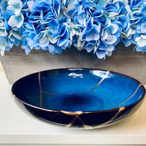 Kintsugi Bowl, Kintsugi Handmade Kintsugi Large Blue Bowl, Minimalist Style with Gold Repair, Anniversary, Ceramic Gift