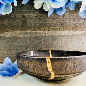 Kintsugi, Kintsugi Bowl, Bronze Round Bowl, Kintsugi Pottery, Home Gifts, Minimalist, Handmade Gifts, Small Trinket Dish, Home Decor