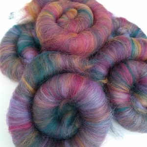 Hand blended teal and pink Merino wool rolags for spinning or felting.  Spinning fibres. Art batt. Hand carded art batts.