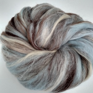 Blue and brown merino wool batt. Hand carded batts. Art fibre for spinning or felting. Roving. Blue rolags.