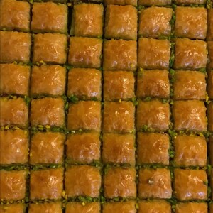 Turkish Baklava with Pistachio, Special Turkish Baklava, Baklava, gift, Metal tin box image 4