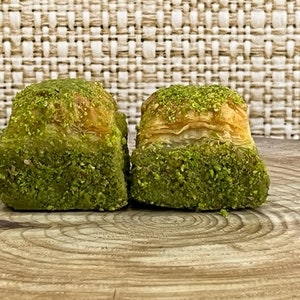 Turkish Baklava with Pistachio, Special Turkish Baklava, Baklava, gift, Metal tin box image 8