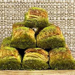 Turkish Baklava with Pistachio, Special Turkish Baklava, Baklava, gift, Metal tin box image 9