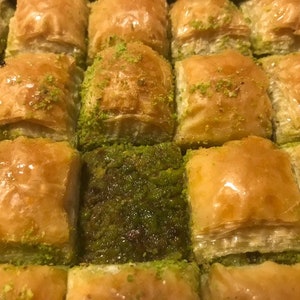 Turkish Baklava with Pistachio, Special Turkish Baklava, Baklava, gift, Metal tin box image 7