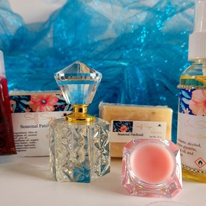 Enchanting La&#39;Dreamer Perfume Gift Set: Captivate Senses with 5 Dreamy Scents | Magical Aromas in Elegant Bottle | Ethereal Gift for Her