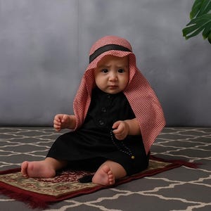 Baby boys abaya full sets, abaya and  red or black turban for age 0-2 years old