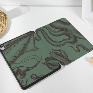 Personalised Custom Name Retro Green Octopus iPad Smart Case Cover iPad Pro 12.9, Pro 11, 10.9, 10.5 10.2 iPad Air 4 iPad 9 Case iPad Mini 6