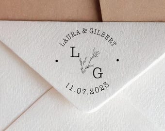 Elegant Custom Wedding Stamp Initial Stamp with Monogram Layout Personalized Rubber Stamp for Invitation, Envelop Stamp For Save The Date