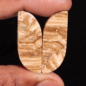 Coppia di pietre preziose sciolte cabochon di aragonite naturale di qualità superiore abbagliante, per realizzare gioielli, 46,85 ct, 36 x 13 x 6 mm, GA-16275