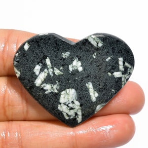 Verbazingwekkende hoogwaardige kwaliteit 100% natuurlijke Chinese schrift jaspis hart cabochon losse edelsteen voor het maken van sieraden 56,5 kt. 34 x 42 x 6 mm GA-934