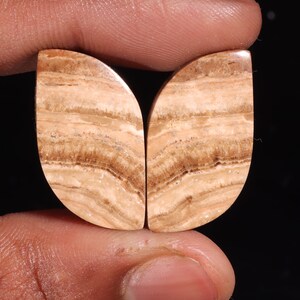 Coppia di pietre preziose sciolte cabochon di aragonite naturale di qualità superiore di forma fantasia, per realizzare gioielli, 39,80 ct, 26 x 15 x 5 mm, GA-16285