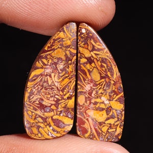 Lindo cabochão natural de alta qualidade com formato extravagante de Mariam Japer, pedra preciosa solta para fazer joias 22,20 Ct 27X11X4 MM GA-16110