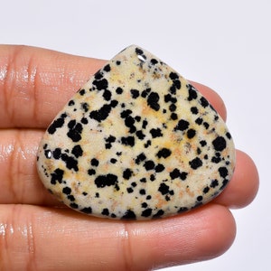 Oogverblindende hoogwaardige kwaliteit 100% natuurlijke Dalmatische jaspis hart cabochon losse edelsteen voor het maken van sieraden 59,5 kt. 36 x 40 x 6 mm GA-989