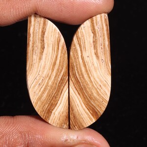 Coppia di pietre preziose sciolte cabochon di aragonite naturale di qualità superiore, uniche, per realizzare gioielli, 46,40 ct, 37 x 14 x 5 mm, GA-16270