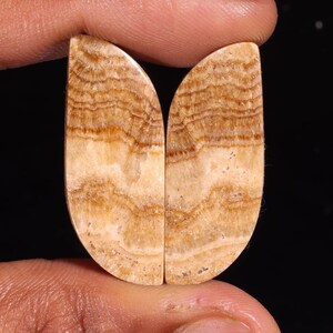 Splendida coppia di pietre preziose sciolte cabochon di aragonite naturale di alta qualità, per realizzare gioielli, 39,55 ct, 35 x 14 x 5 mm, GA-16281