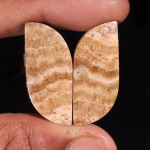 Coppia di pietre preziose sciolte cabochon di aragonite naturale di qualità superiore di forma fantasia, per realizzare gioielli, 43,90 ct, 34 x 15 x 5 mm, GA-16288
