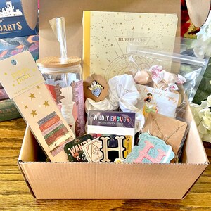 DIY HARRY POTTER GIFT BOX TOUR 