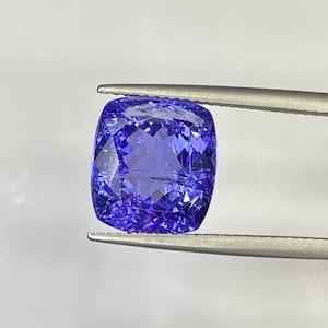 Natural Violet-Blue Tanzanite Gemstone | 6.70 Carat Cushion Cut