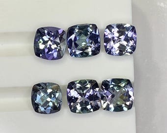 Natural Bi-Color Tanzanite Square Square Cushion Gemstone (5 MM, 4 CT)