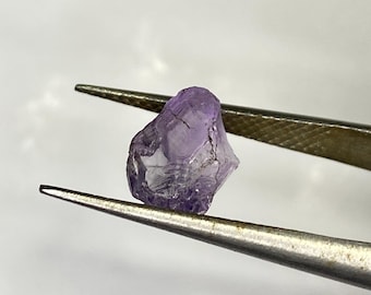 Raw Tanzanite Crystal: Natural Violet-Blue Gemstone, 1.90 Carat