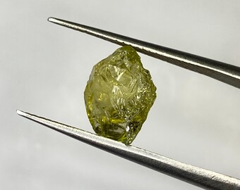 Raw Tanzanite Crystal: Natural Untreated Gemstone, Collector's Stone (2.80 Ct)