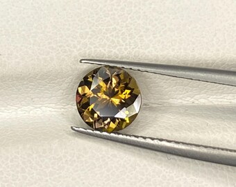 Dark Yellow Tanzanite Gemstone, Round Cut (1.35 Carat)