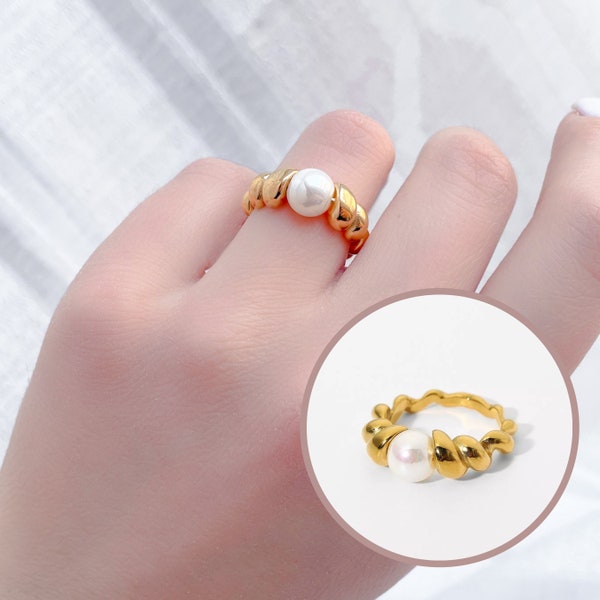 18K GOLD PEARL COCKTAIL Ring, Pearl Statement Ring, Antique Vintage Pearl Ring, Gold Twist Ring, Pearl Costume Ring, Pearl Croissant Ring