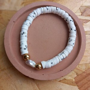 Freshwater pearl bracelet, heishi bead stretch bracelet, stacking bracelet, handmade bracelet, made to order charm bracelet, beaded bracelet