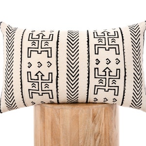 Decorative Beige Black Mud Cloth Cushion Cover, Farmhouse Decor, Bohemian Lumbar Pillow Case, Livingroom Cushions, Accent Throw Pillow Cover