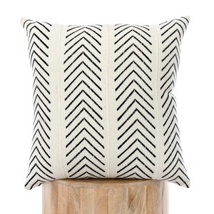 Black & White Mud Cloth Geometric Pattern Printed African Cushion Cover, Handmade Decorative Throw Pillow, Sofa Cushions
