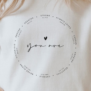Eres fuerte SVG PDF PNG, suficiente svg, inspiración svg, cita bíblica svg, versículo bíblico svg, archivos de corte cristianos svg para cricut y silueta