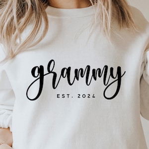 Grammy SVG PNG PDF, Oma svg, Oma Shirt svg, Oma zu sein svg, Shirt svg, Muttertag svg, zum ersten Mal Grammy svg, Grammy Est 2024