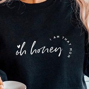 Oh chérie, je suis cette maman SVG PNG PDF, Svg maman drôle, Svg vie maman, Svg maman, fête des mères, chemise maman, Svg mode maman, Svg maman, maman Svg