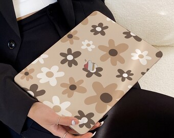 Elegant Brown Daisies Case for New MacBook Pro 14 Pro A2442 Pro 16 inch 2022 M2 Air 13 A2681 M2 Pro 13 A2338 and Unique Laptop Case