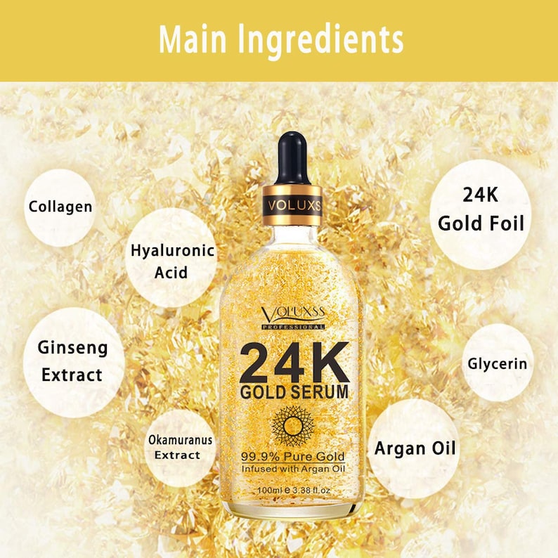 Op de afbeelding: Een gouden flesje 24K Gold Serum met een druppelaar. De fles is gelabeld met de merknaam "VOLUXSS" en de tekst "24K GOLD SERUM". De fles is omgeven door gouden folie en andere ingredi&euml;nten, waaronder collageen, hyaluronzuur, ginseng-extract, arganolie, glycerine en okamuranus-extract.