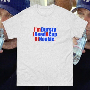 Soy Dursty, necesito una taza de Nookie, Limp Bizkit, Biscuit, divertida parodia de la gira de numetal, camiseta de la gira de conciertos de Fred Durst, Break Stuff, mantente hidratado
