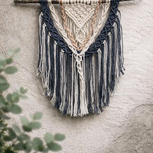 Macramé wanddecoratie in boho-stijl – Handgemaakte wanddecoratie van drijfhout, duurzame macramékunst, natuurlijke boho-woondecoratie, uniek stuk "Actaea"