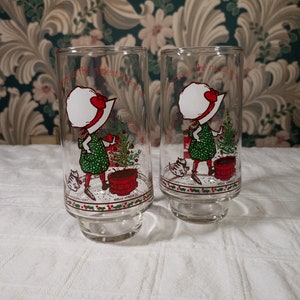 1970&#39;s Coca-Cola Holly Hobbie Christmas Limited Edition 16 oz Glass Tumbler. Set of 2