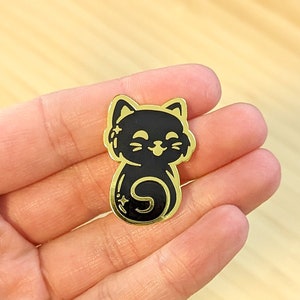 Zwarte kat harde emaille pins