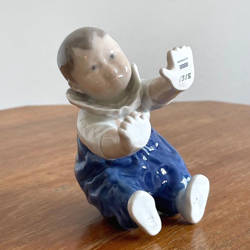 ロイヤルコペンハーゲン ハイハイする子供の置物 No.1518 | 1960年代