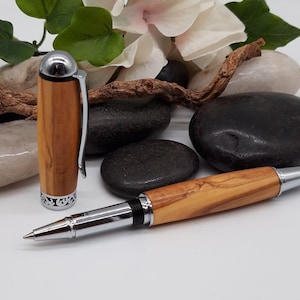 Rollerball, Tintenschreiber, Handgedrechselter Rollerball Chrom aus Olive