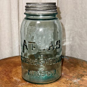 Antikes Atlas-Einmachglas mit starker Schulter - Aquablaues Glas mit Original-Zinkdeckel - Hazel-Atlas-Einmachglas - Primitives Küchendekor
