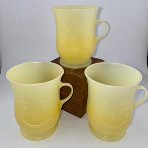 Vintage 1980s Kool-Aid Man Glow-in-the-Dark Cups – Yellow Ombre Smiley Face Mugs
