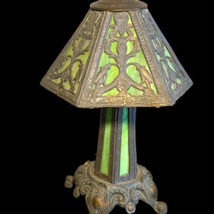 Vintage EF & EF Industries Slag Glass Lamp - 1970s Green Glass Bird Motif, Gothic Revival, Original Art Nouveau Style Table Lamp