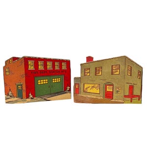 Vintage 1950er Jahre Karton Weihnachtshaus Ornamente - Weihnachtsmann, Post und Feuerwache Set