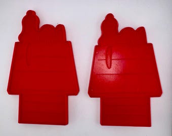 Vintage Snoopy Ausstechform 8 ”großer roter Kunststoff - United Feature Syndikat Peanuts Ausstechform