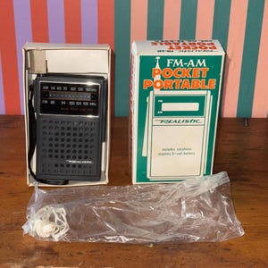 Vintage 1980s Radio Shack Realistic 12-635A FM AM Pocket Portable Transistor Radio 9V Battery Solid State Electronics Retro | Works Great!