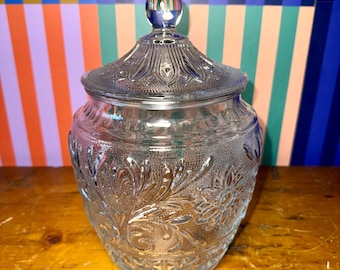 Pote de biscoitos vintage Indiana Glass com padrão Tiara Sandwich - Recipiente de vidro prensado transparente com tampa - Pote de boticário retrô com estampa floral em espiral